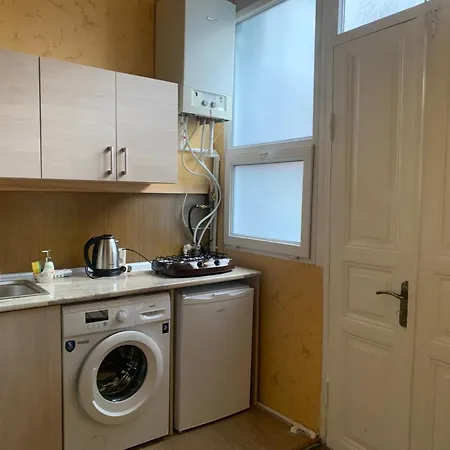 Apartment At Rustaveli Avenue, Near Opera تبليسي المظهر الخارجي الصورة