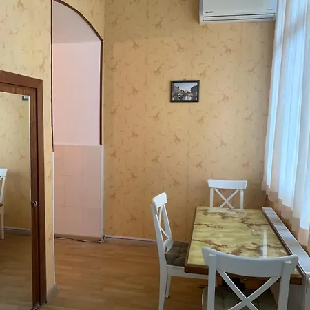 Apartment At Rustaveli Avenue, Near Opera تبليسي المظهر الخارجي الصورة